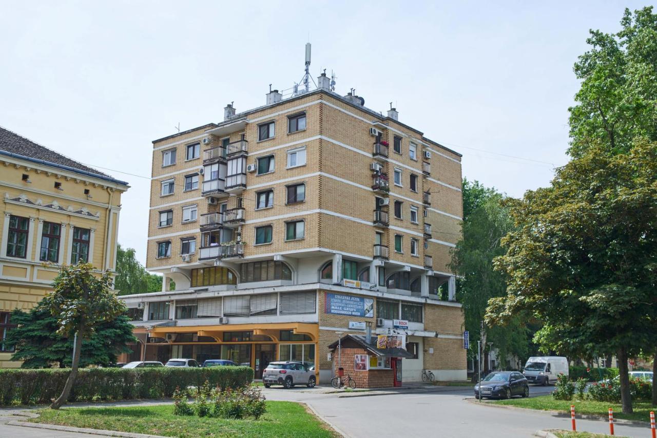 Bečej Apartman Ana מראה חיצוני תמונה
