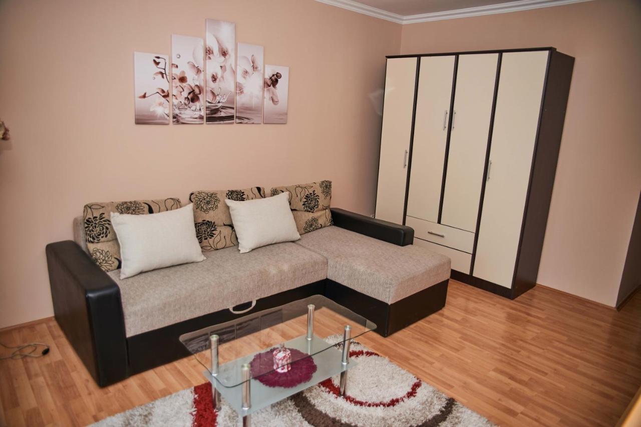Bečej Apartman Ana מראה חיצוני תמונה